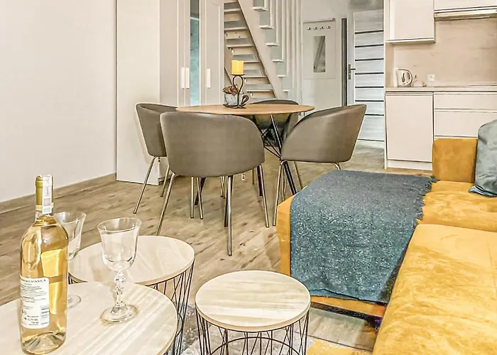 Semesterbostad Awesome In With Wifi Grzybowo (West Pomeranian)